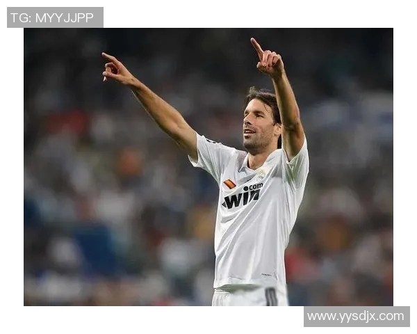 《谁是球场上的神秘巨星 揭开足球名将面纱的挑战赛》